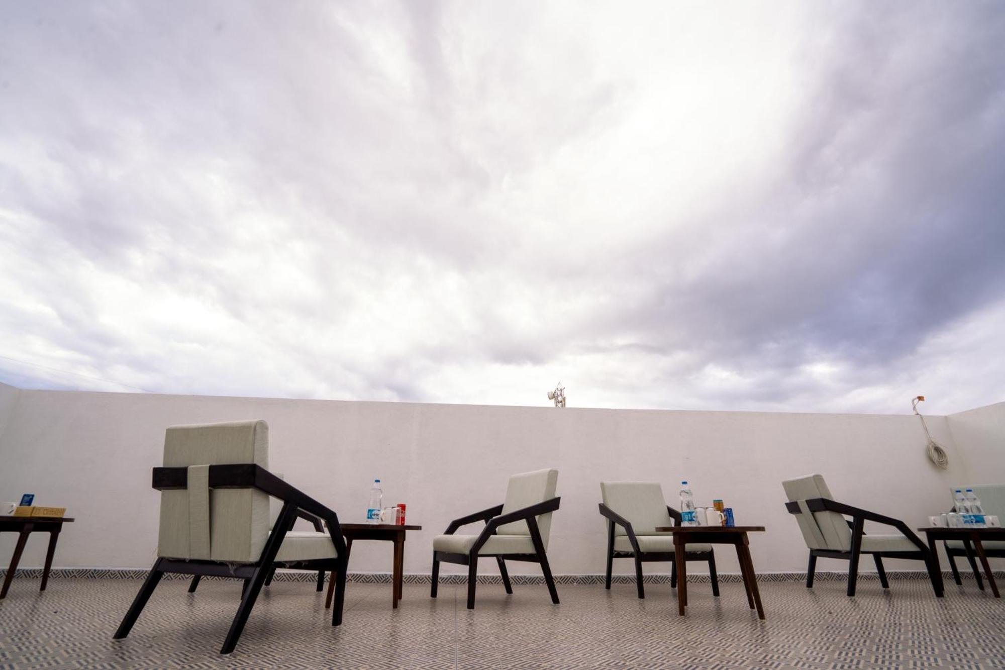 Hotel El Classico Rajkot Exterior photo